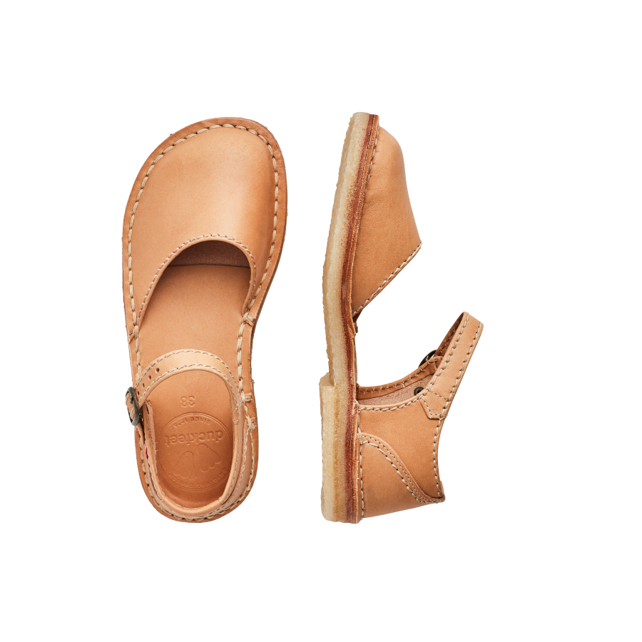 Duck 2024 feet sandals